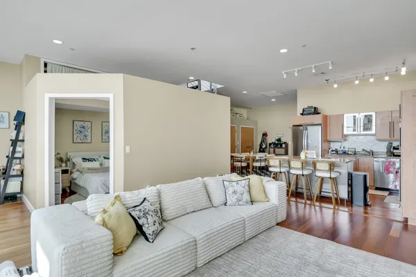 $575,000 | 10 Ocean Avenue, Unit 403, Revere, MA 02151