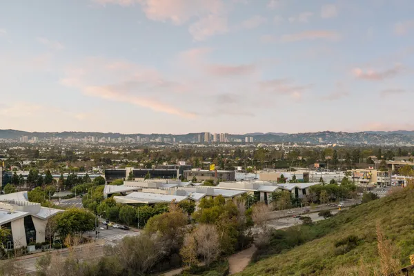 $3,495,000 | 6592 Kentwood Bluffs Drive, Los Angeles, CA 90045