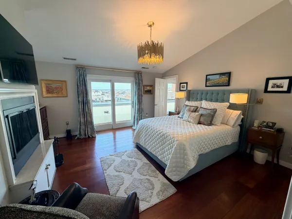 $1,220,000 | 327 Warren Avenue, Unit J, Baltimore, MD 21230