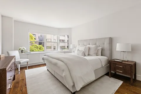 $2,750,000 | 8 East 83rd Street, Unit 5A | Upper East Side