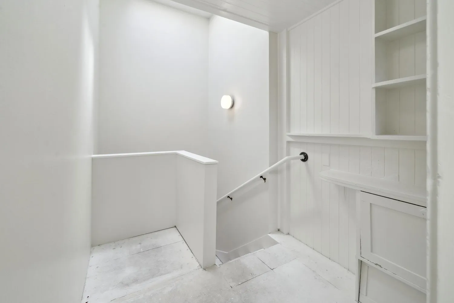 a view of utility room