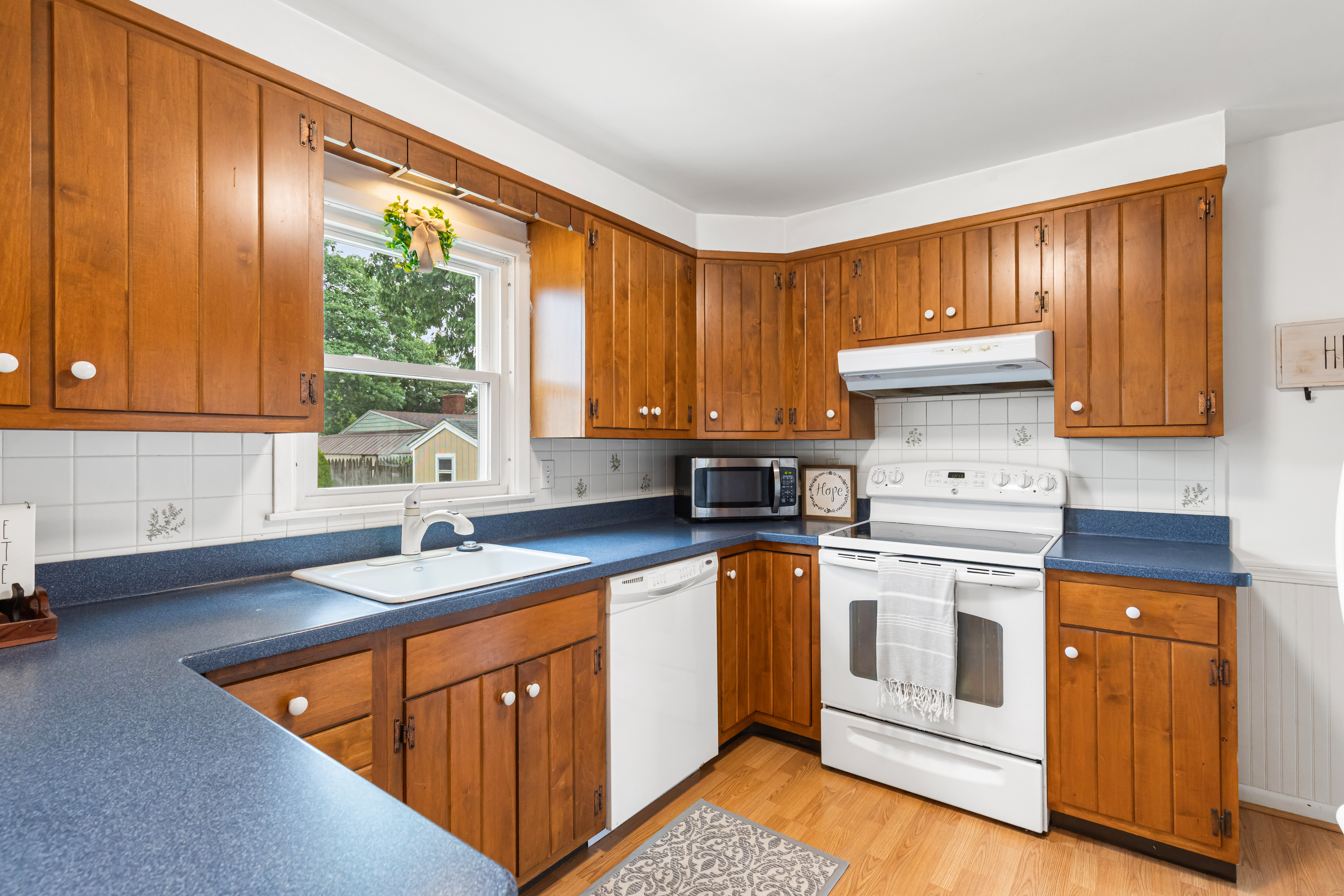 14 Primrose Drive Riverside, RI 02915 - Photo 16 of 36