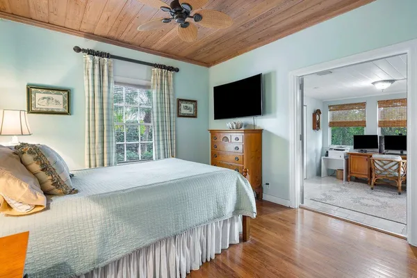 $2,400,000 | 521 North Swinton Avenue, Delray Beach, FL 33444