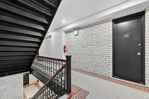 $5,500 | 152 Thompson Street, Unit 3C | SoHo
