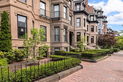 $650,000 | 119 Marlborough Street, Unit 10, Boston, MA 02116