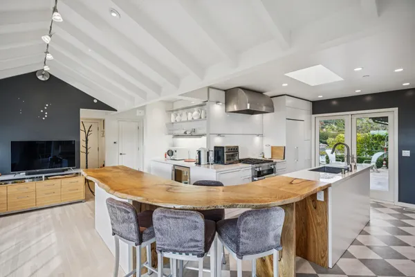 $5,995,000 | 44 San Rafael Avenue, Belvedere, CA 94920