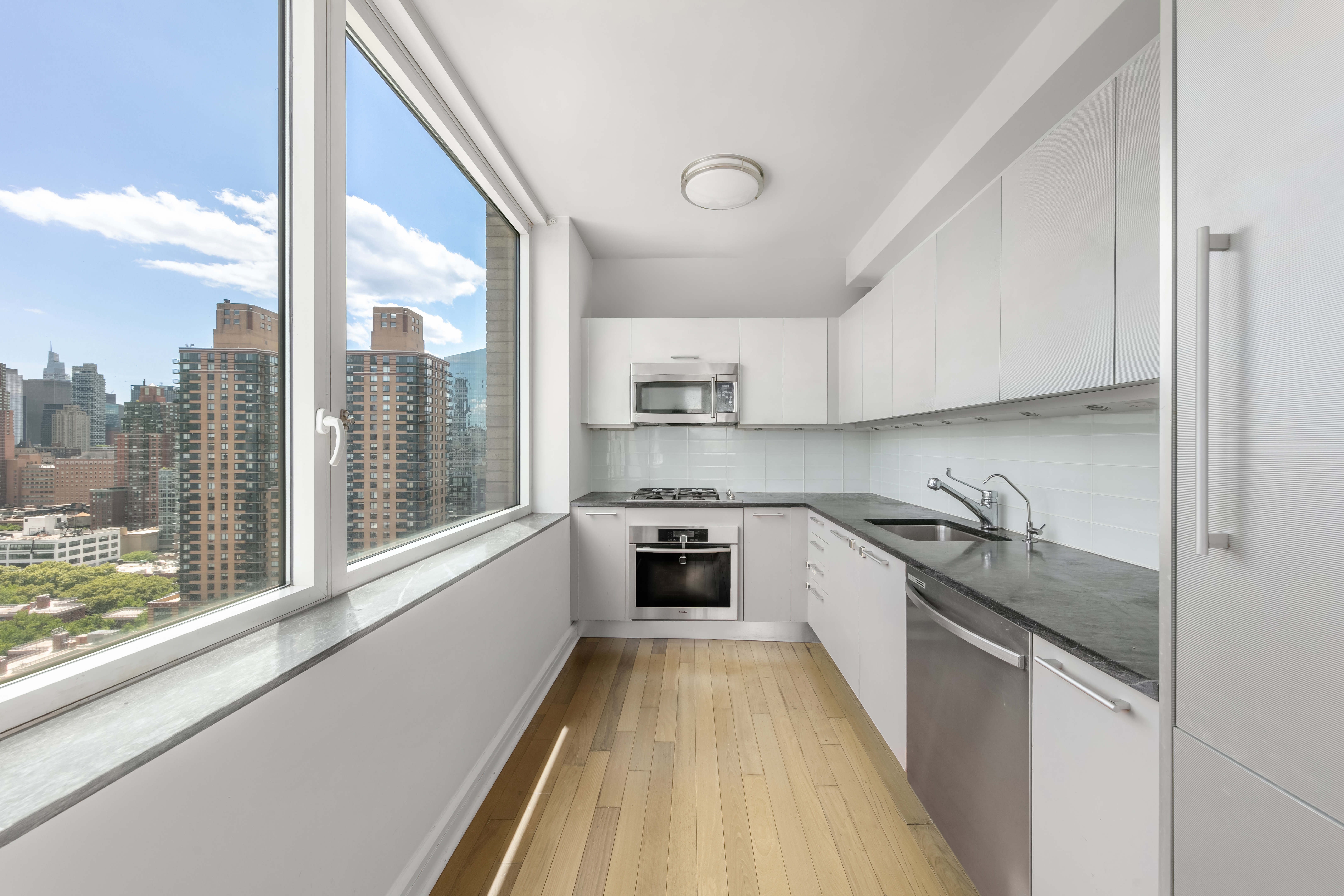 100 Riverside Boulevard, Unit 29A Manhattan, NY 10069 - Photo 2 of 18