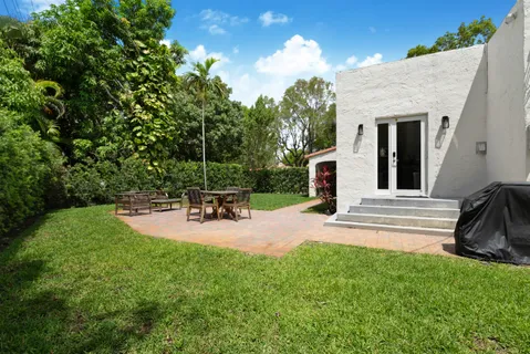 $1,550,000 | 720 Minorca Avenue, Coral Gables, FL 33134