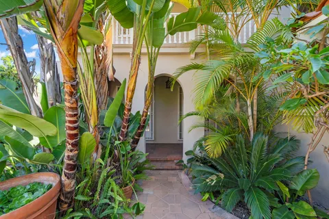 $2,875,000 | 112 North Highland Avenue, Los Angeles, CA 90036