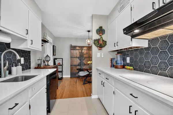 $869,000 | North Buchanan Street, Arlington, VA 22207