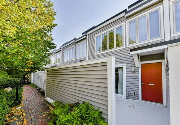 $995,000 | 4 Fresh Pond Place, Cambridge, MA 02138