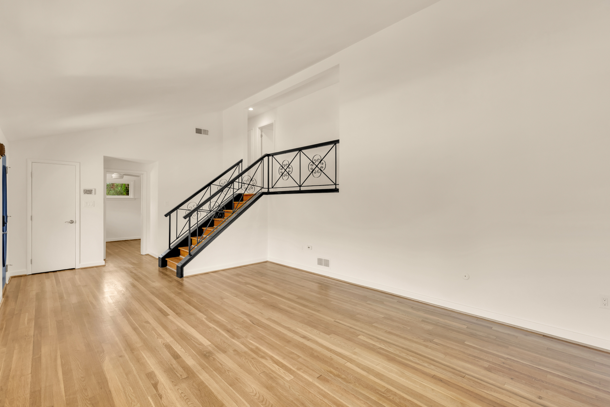12915 Moray Road Silver Spring, MD 20906 - Photo 8 of 40