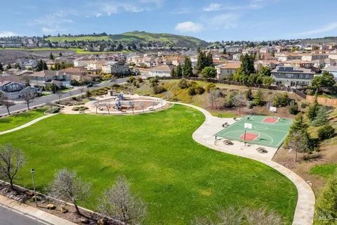 $1,350,000 | 661 Stoneman Court, Benicia, CA 94510