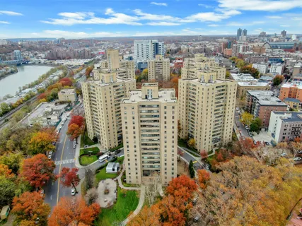 $225,000 | 1 Fordham Hill Ovl, Unit 12C | University Heights