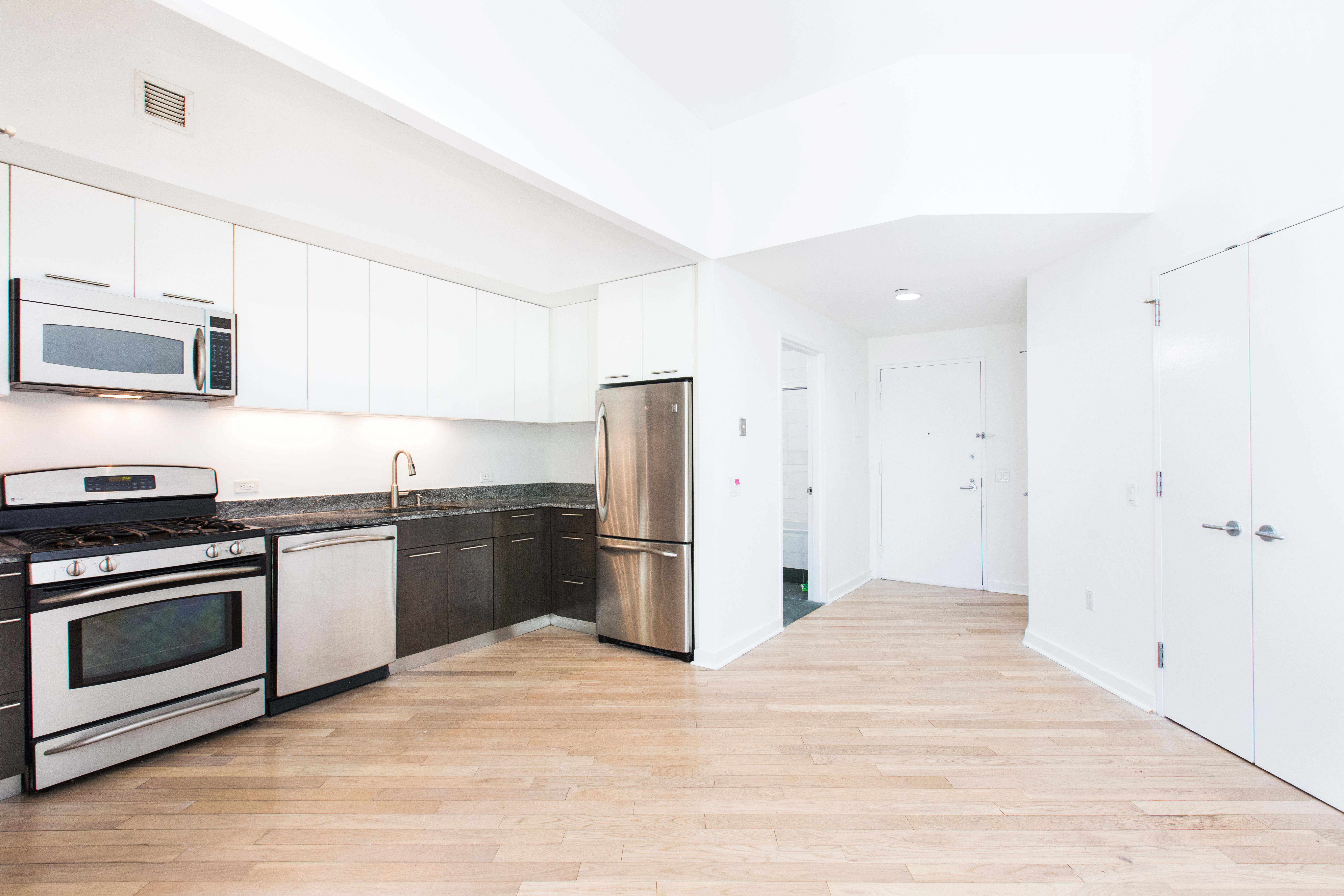 230 Ashland Place, Unit 3B Brooklyn, NY 11217 - Photo 2 of 9