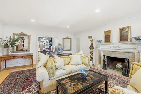 $875,000 | 10 Brooklands, Unit 1H, Bronxville, NY 10708