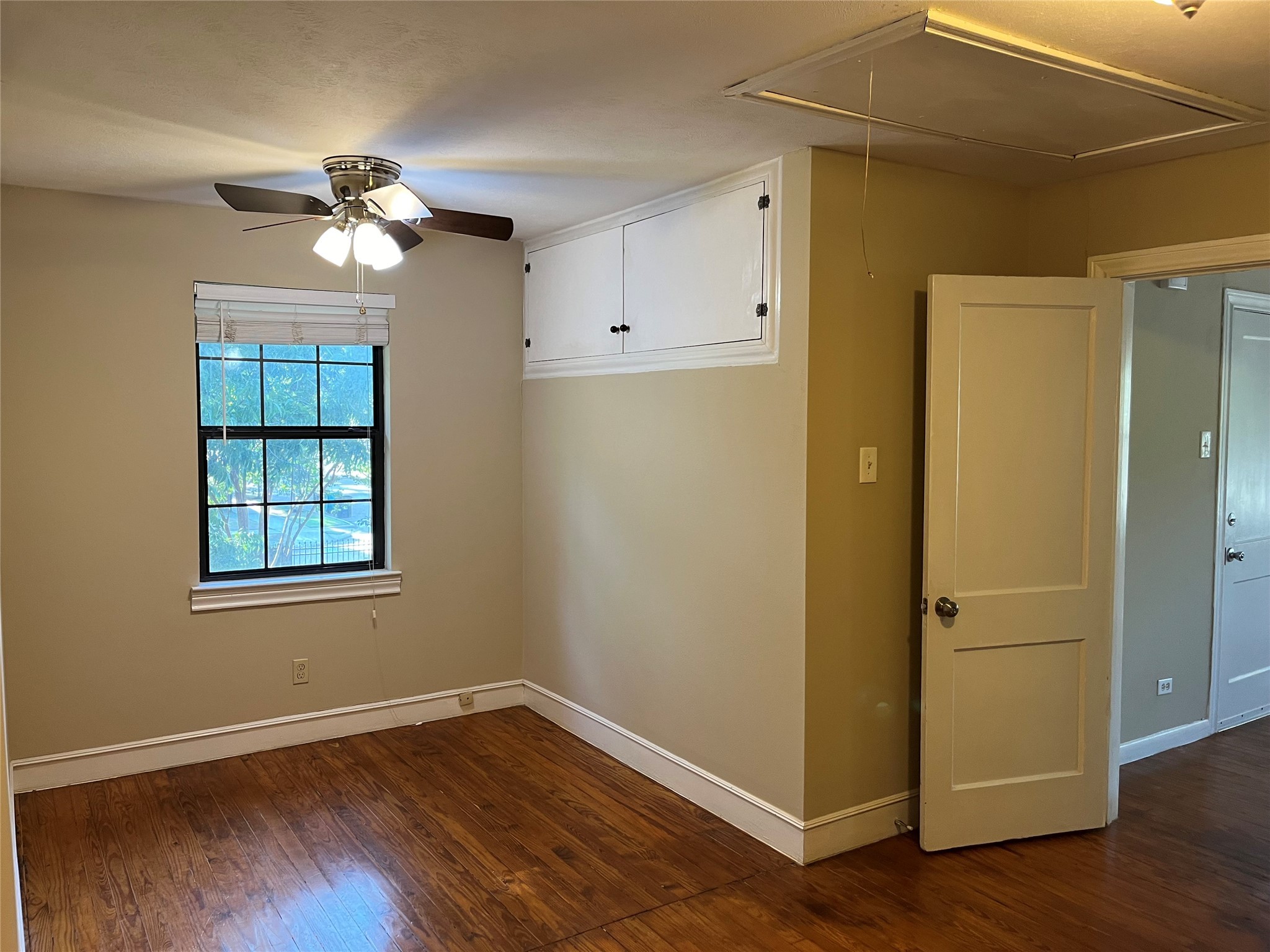 2115 Holman Street Houston, TX 77004 - Photo 7 of 27