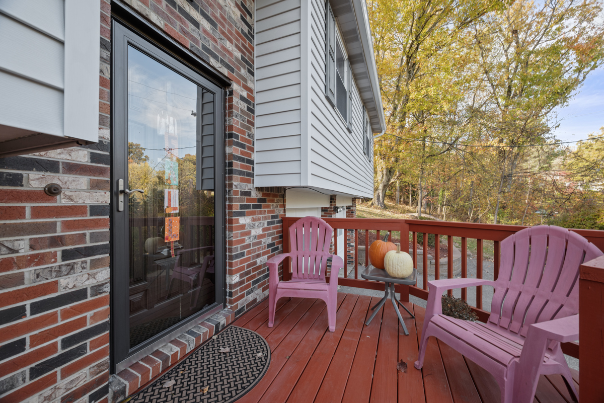 92 Buckhill Road Pittsburgh, PA 15237 - Photo 4 of 20 Gallery Image 4