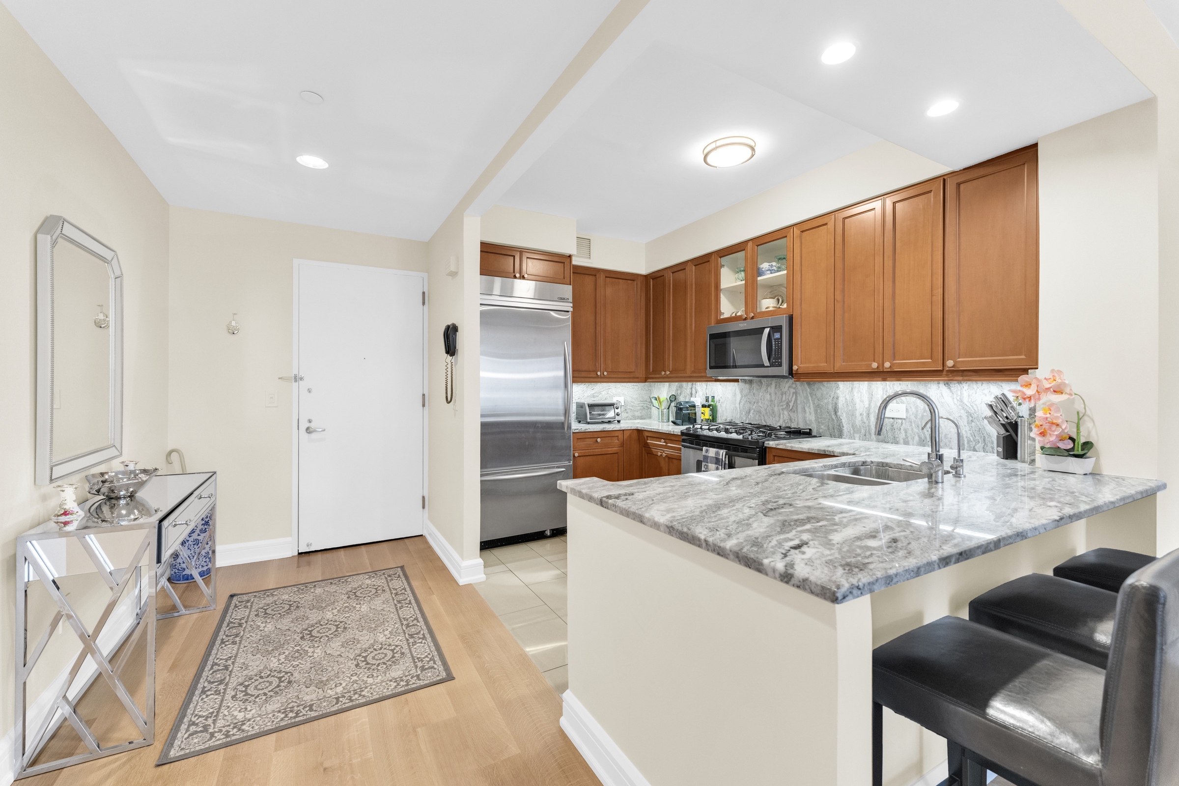 220 Riverside Boulevard, Unit 27B Manhattan, NY 10069 - Photo 6 of 20