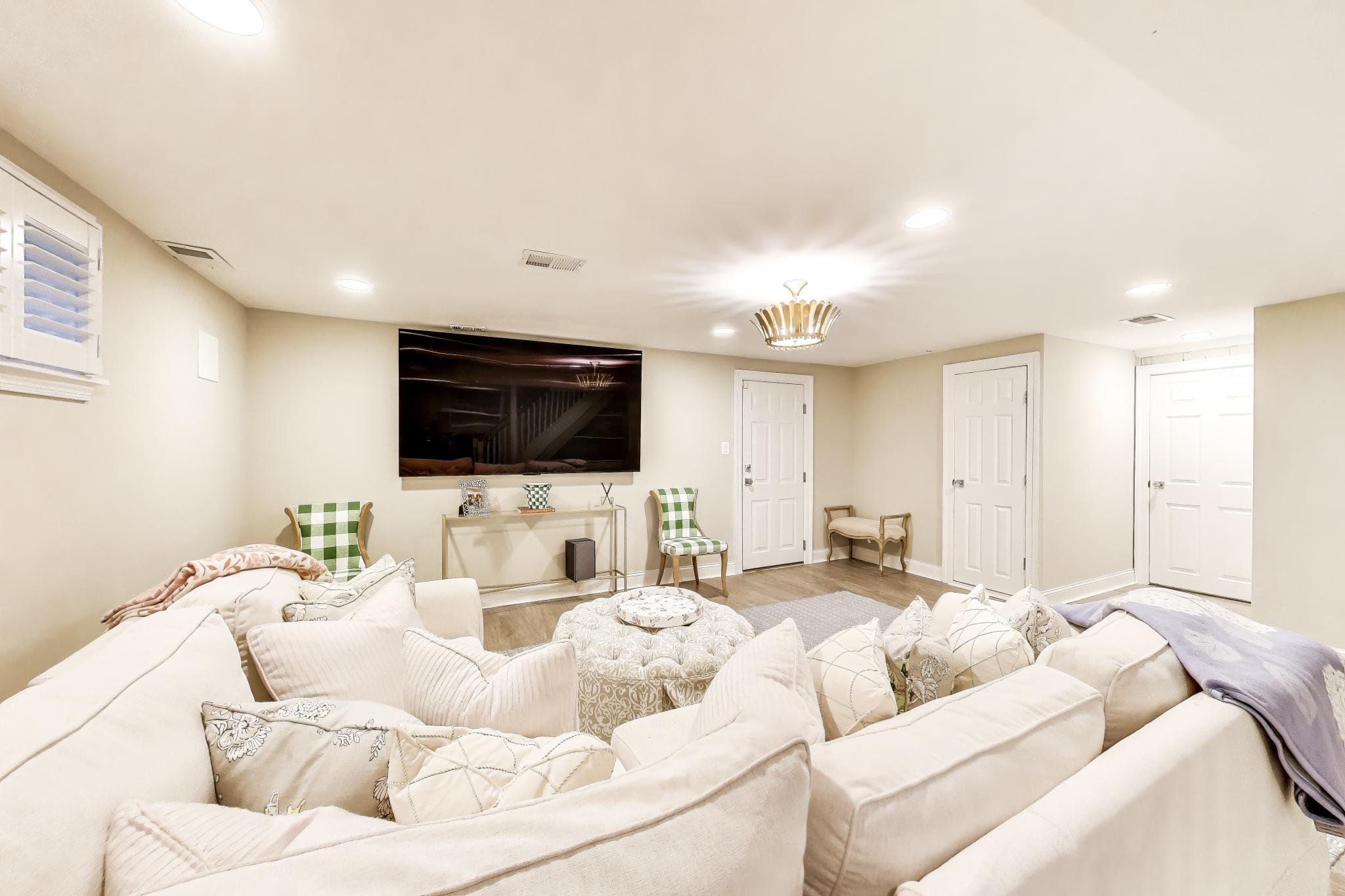 5205 Falmouth Road Bethesda, MD 20816 - Photo 36 of 50