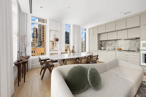$1,995,000 | 1059 3rd Avenue, Unit 18B | Lenox Hill