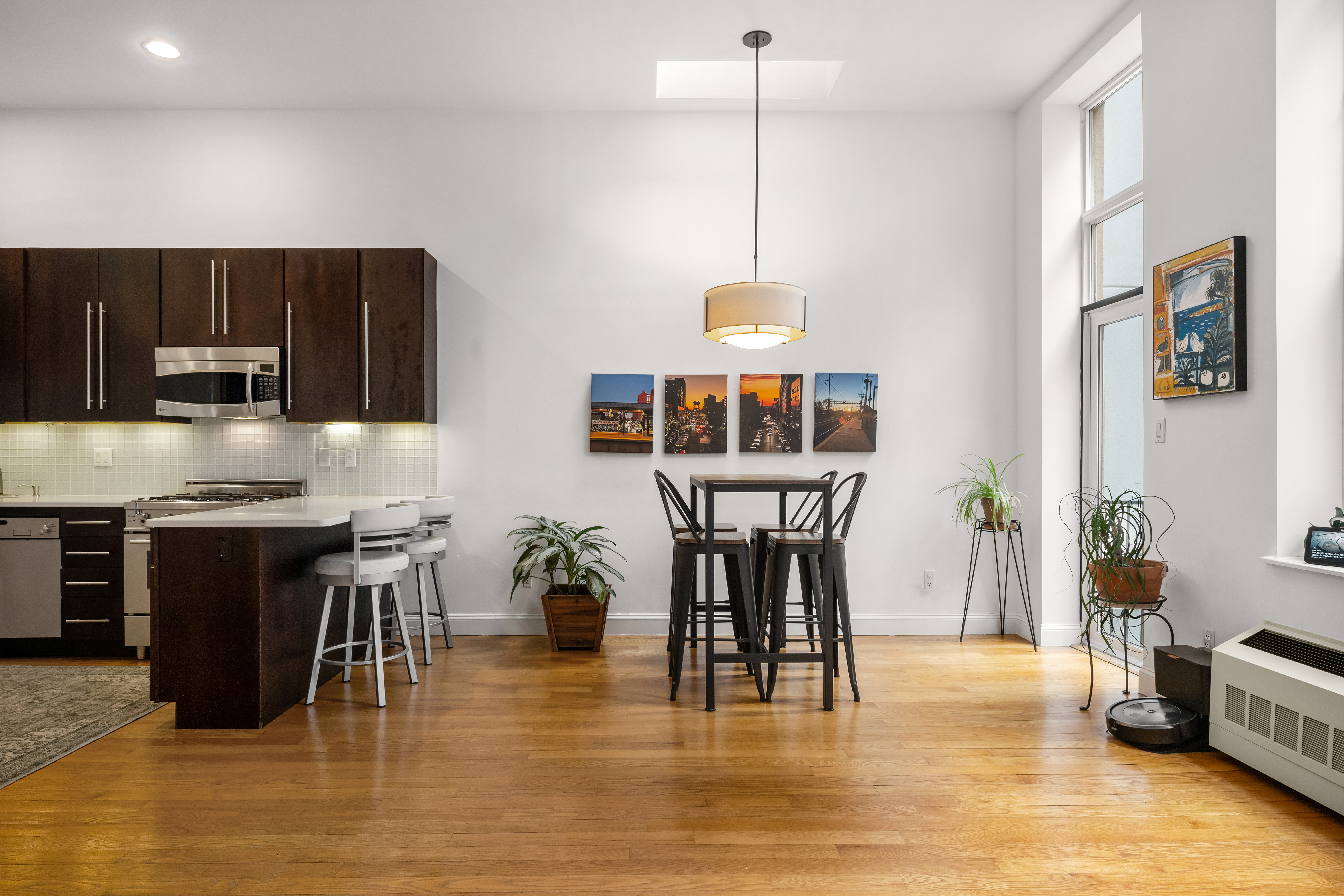 302 West 122nd Street, Unit 1 Manhattan, NY 10027 - Photo 3 of 13 a view of kitchen with breakfast area