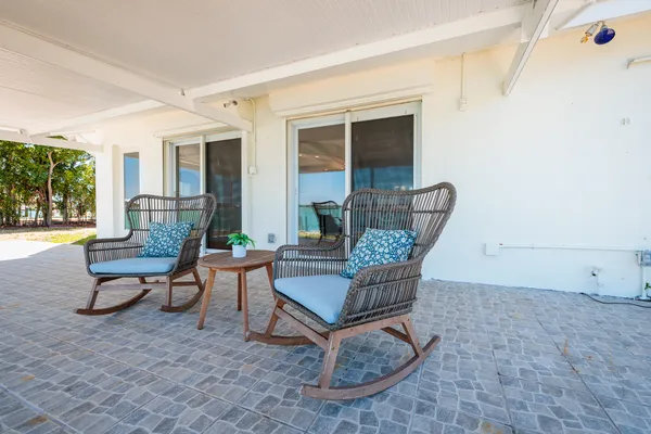 $995,000 | 11055 4th Street East, Treasure Island, FL 33706