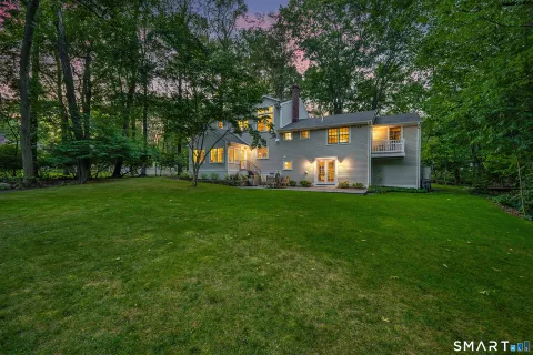 $2,295,000 | 3 Hickory Lane, Darien, CT 06820