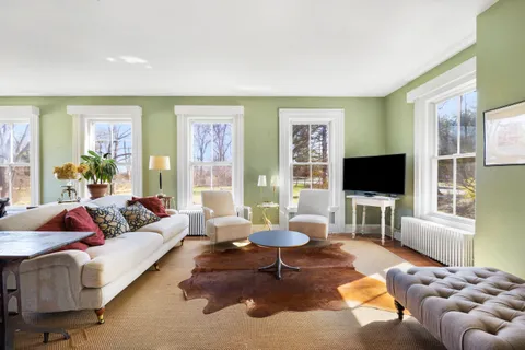 $650,000 | 25 Baptist Church Road, Hampton, NJ 08827