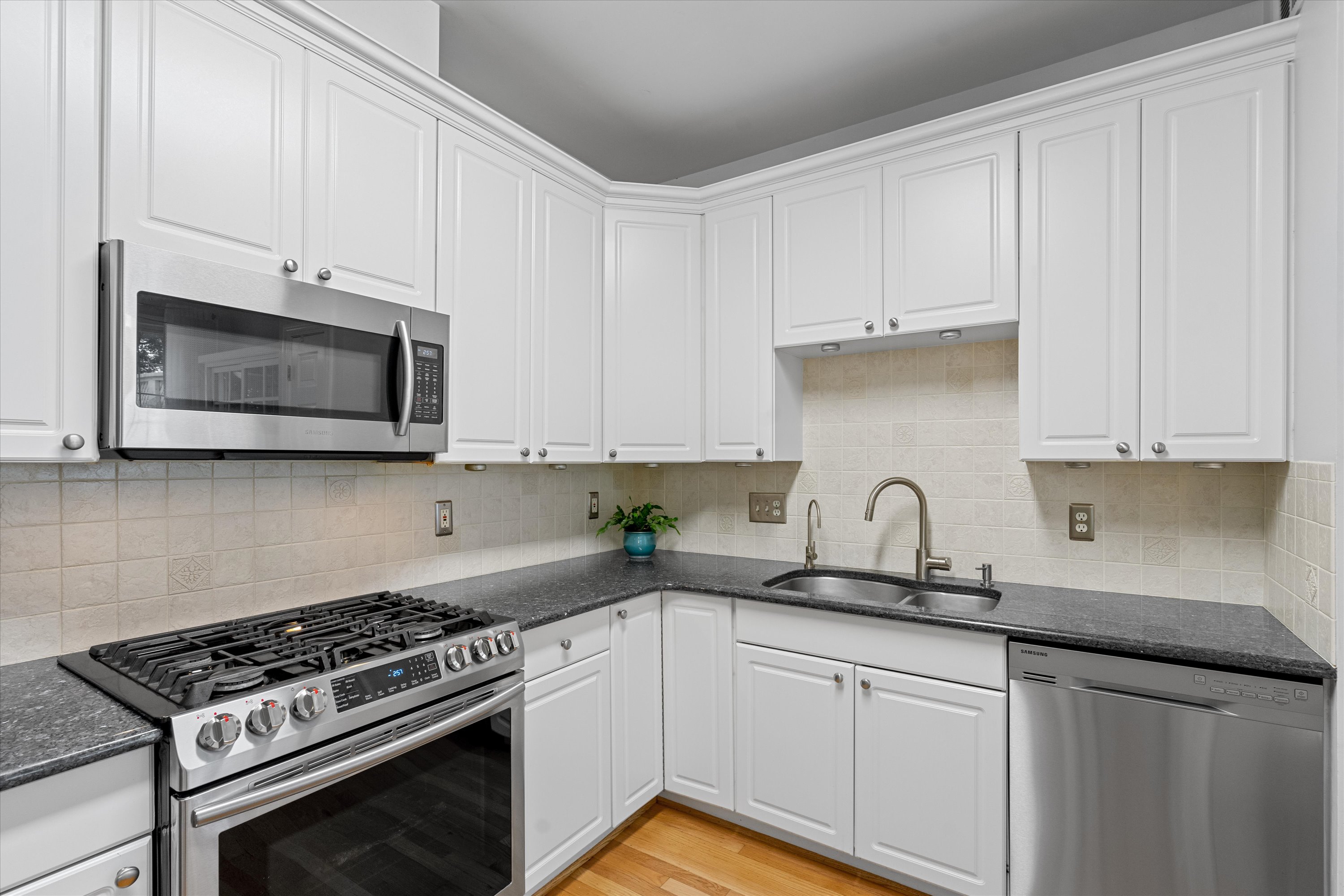 8512 Bells Ridge Terrace Potomac, MD 20854 - Photo 11 of 49