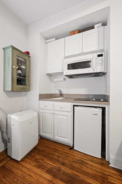 5 Tudor City Place, Unit 814 Manhattan, NY 10017 - Photo 2 of 5
