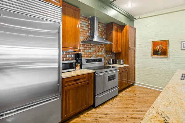 $685,000 | 313-315 North 3rd Street, Unit 5A, Philadelphia, PA 19106