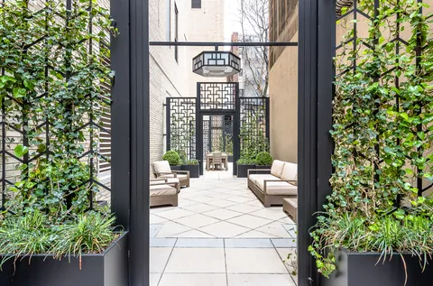 $2,595,000 | 425 West 50th Street, Unit 10E | Hell's Kitchen