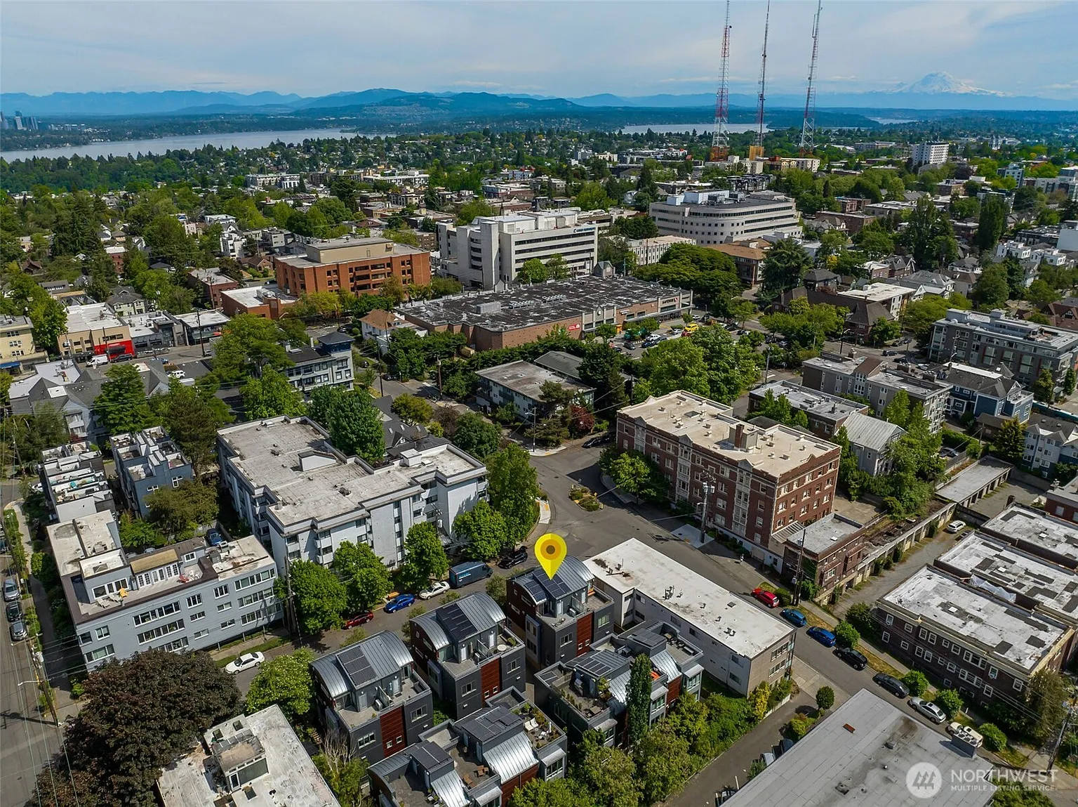 307 14th Avenue East, Unit B Seattle, WA 98112 - Photo 3 of 36