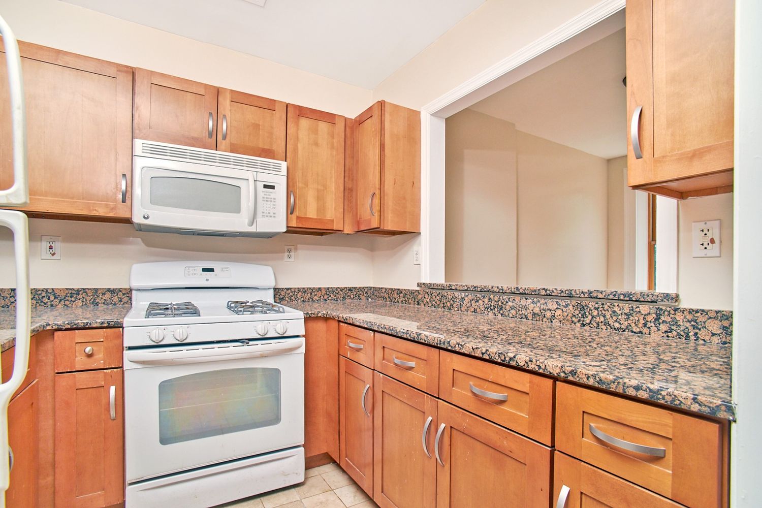 35 West 130th Street, Unit 3 Manhattan, NY 10037 - Photo 4 of 10