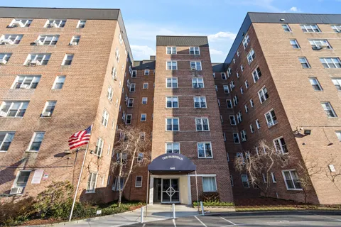 $225,000 | 640 West 231st Street, Unit 7A | Spuyten Duyvil
