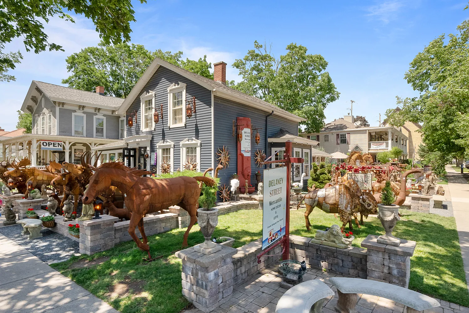 $1,650,000 | 905 West Main Street, Lake Geneva, WI 53147