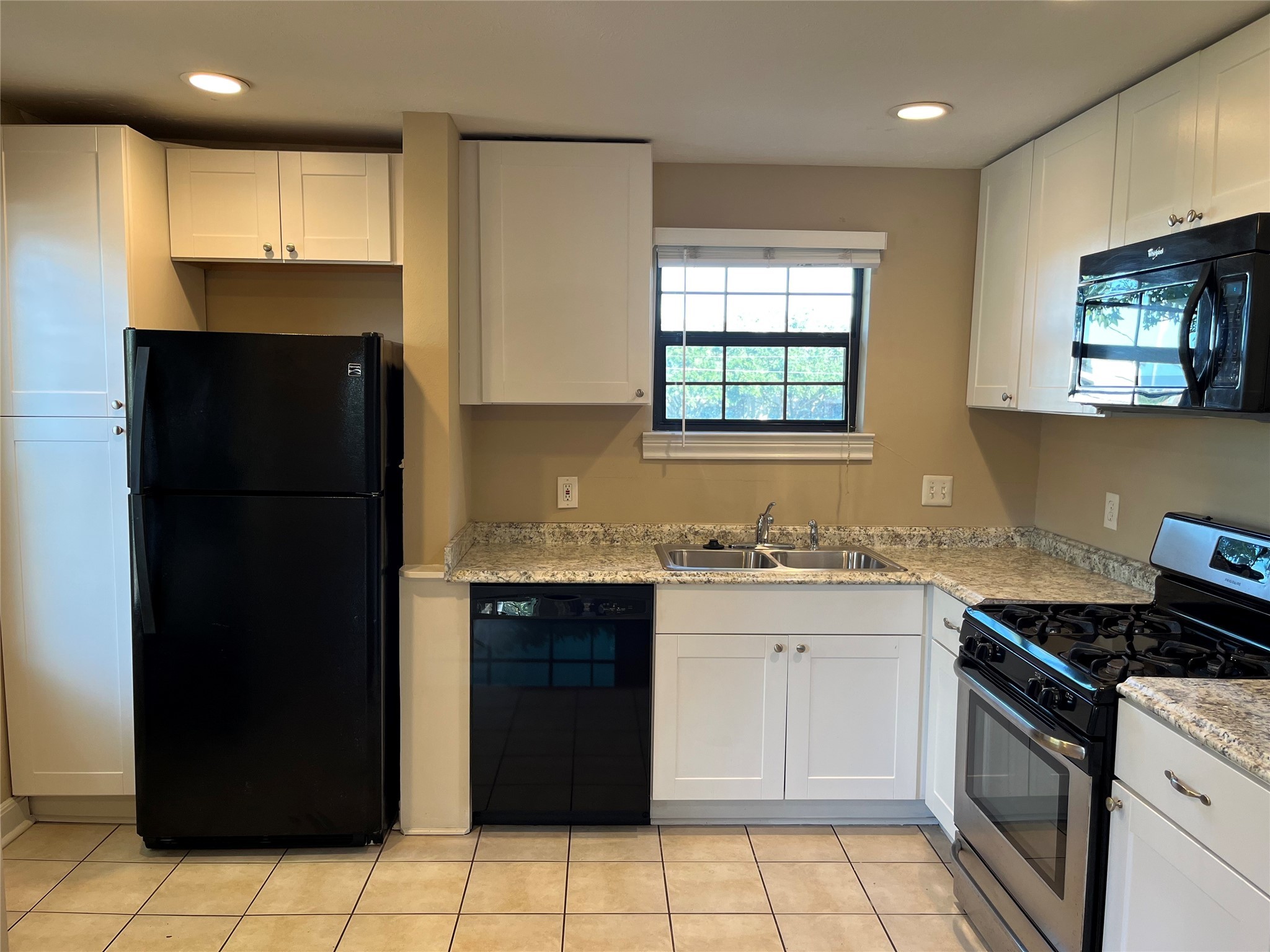 2115 Holman Street Houston, TX 77004 - Photo 6 of 27