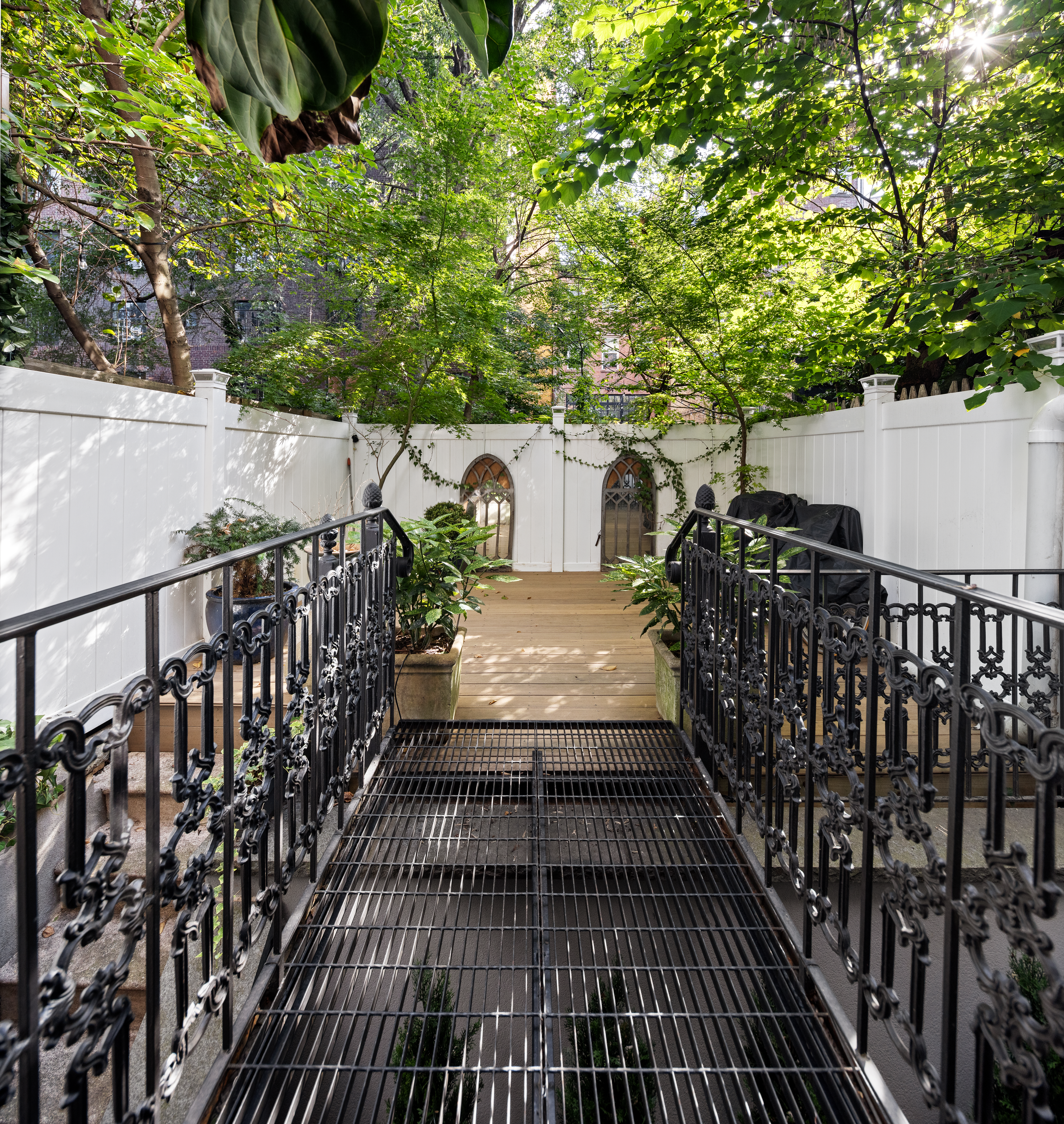446 West 22nd Street, Unit GARDEN Manhattan, NY 10011 - Photo 6 of 9
