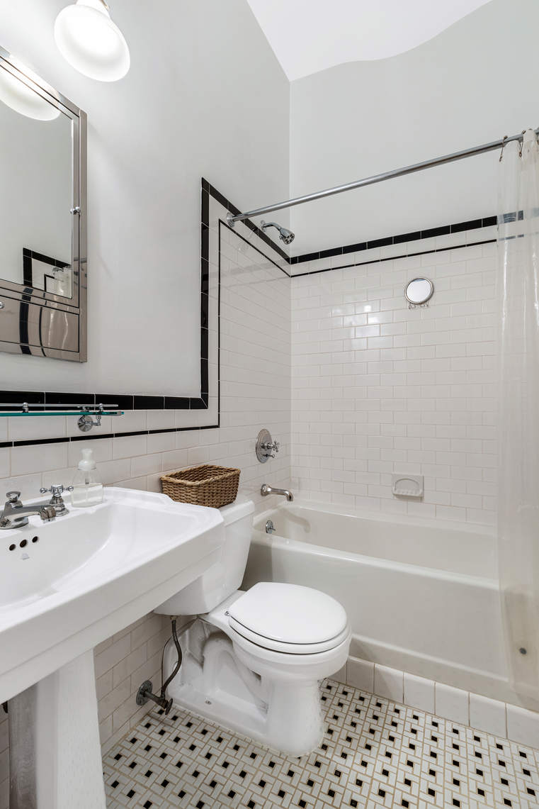 312 East 23rd Street, Unit 6B Manhattan, NY 10010 - Photo 11 of 14