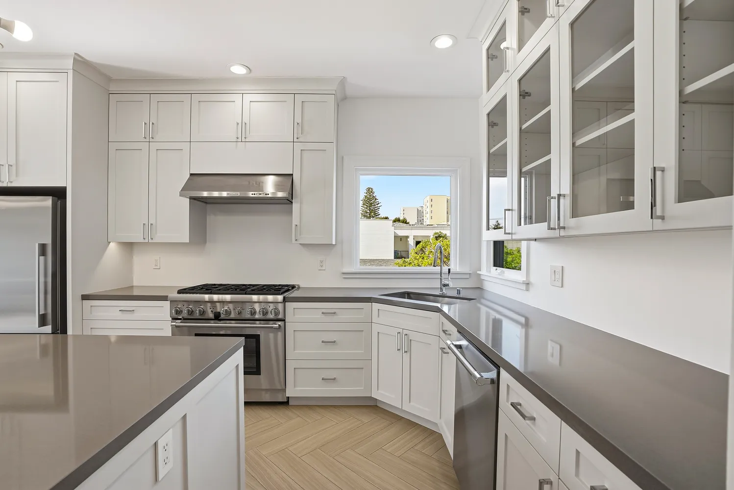 $13,950 | 2930 Washington Street, San Francisco, CA 94115