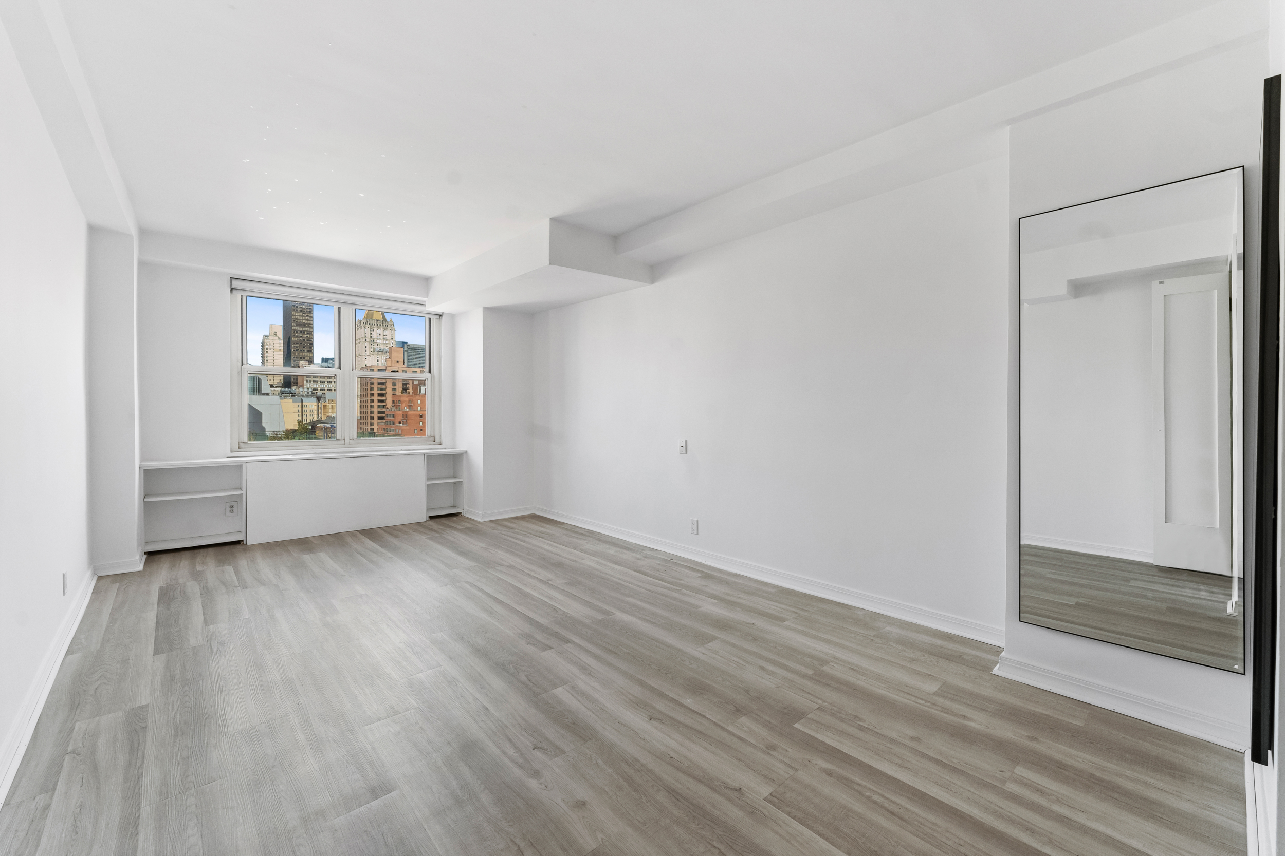 305 East 24th Street, Unit 19T Manhattan, NY 10010 - Photo 4 of 6