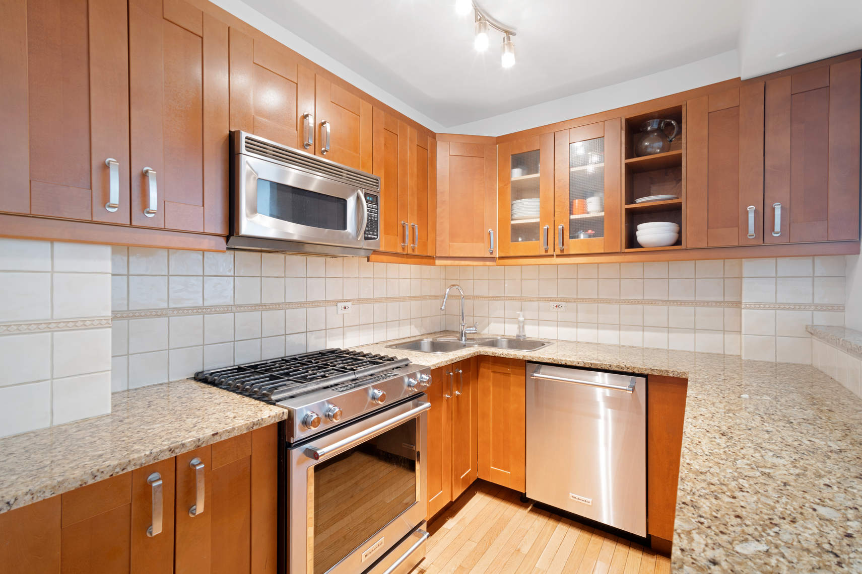 150 East 56th Street, Unit 11A Manhattan, NY 10022 - Photo 11 of 12