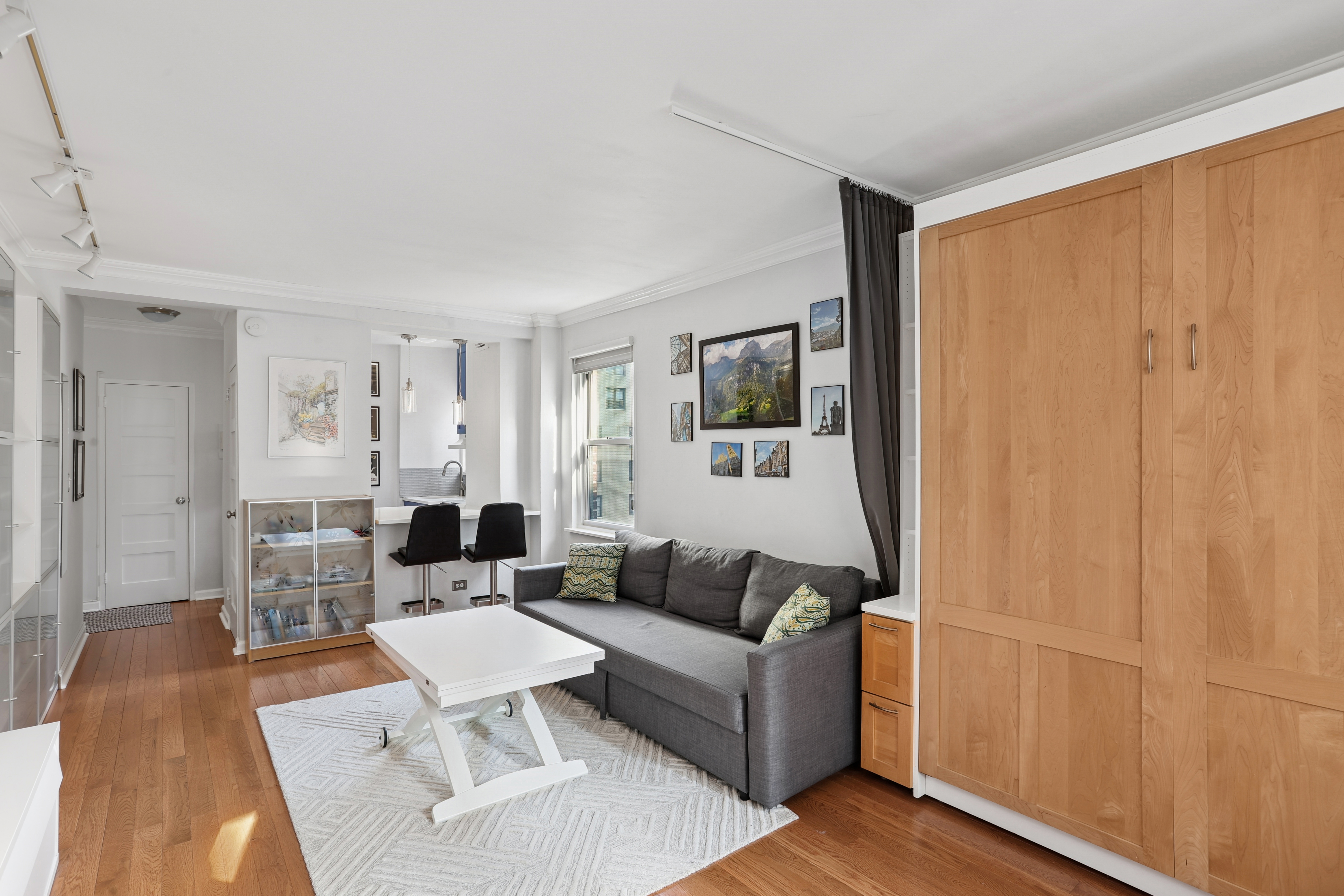 310 East 49th Street, Unit 9C Manhattan, NY 10017 - Photo 7 of 13