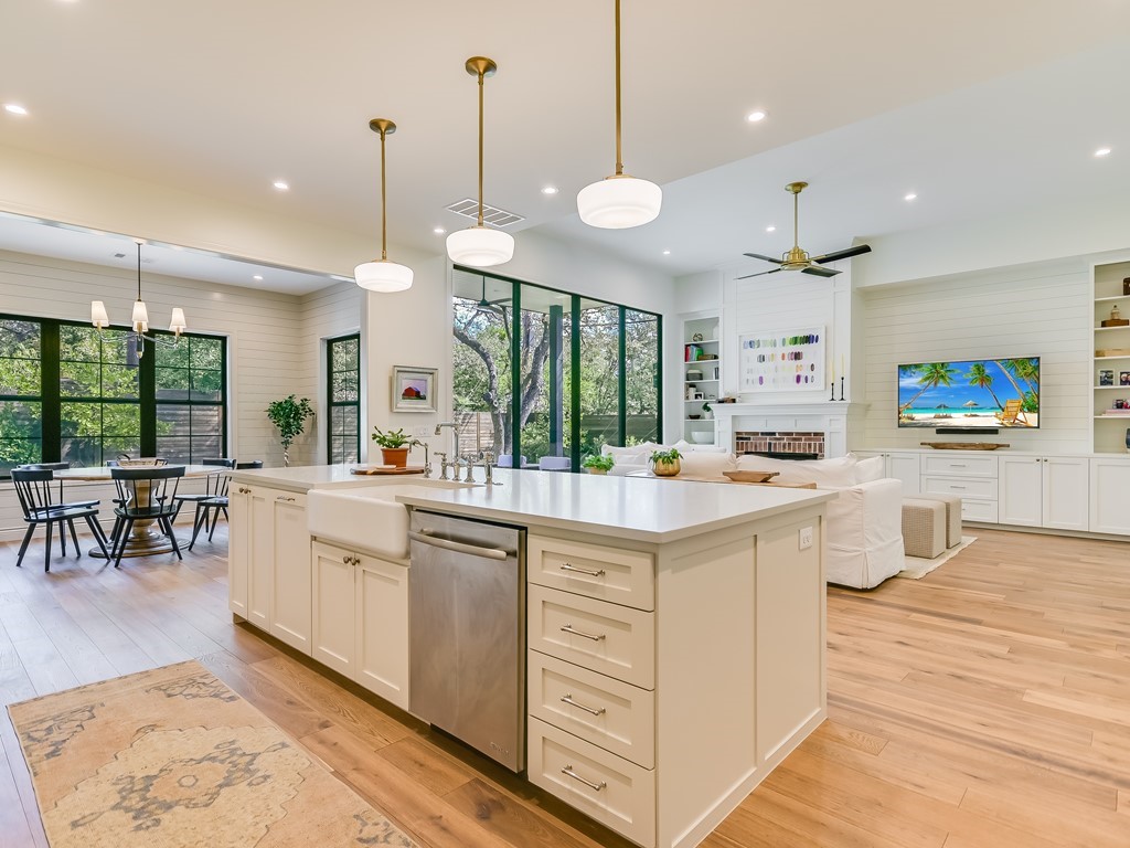 4102 Deepwoods Drive Austin, TX 78731 - Photo 10 of 29