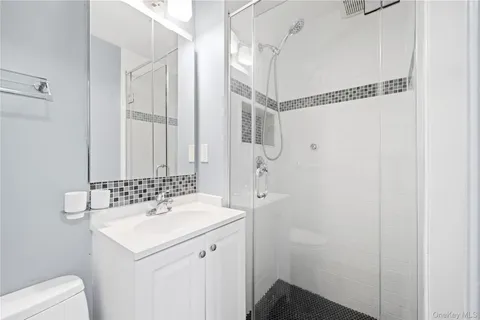 $480,000 | 75-34 Bell Boulevard, Unit LD | Oakland Gardens