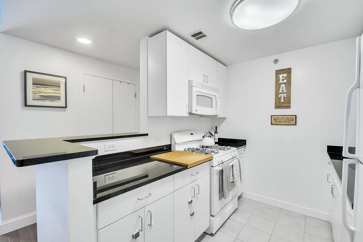 40 West 116th Street, Unit A501 Manhattan, NY 10026 - Photo 3 of 16