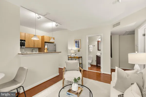 $284,900 | 3534 10th Street Northwest, Unit 200, Washington, DC 20010