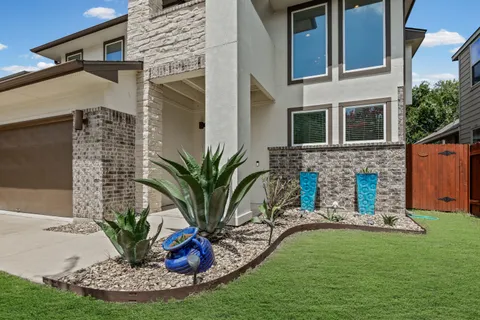 $569,000 | 6717 Alleyton Drive, Austin, TX 78725