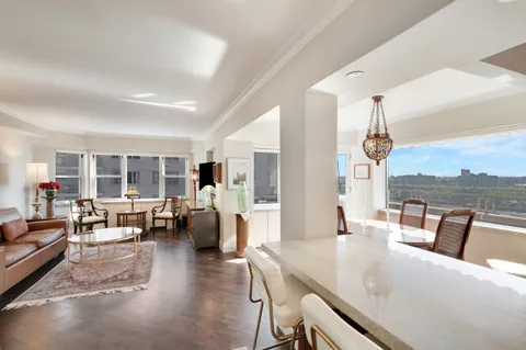$1,095,000 | 520 East 76th Street, Unit PHD | Lenox Hill
